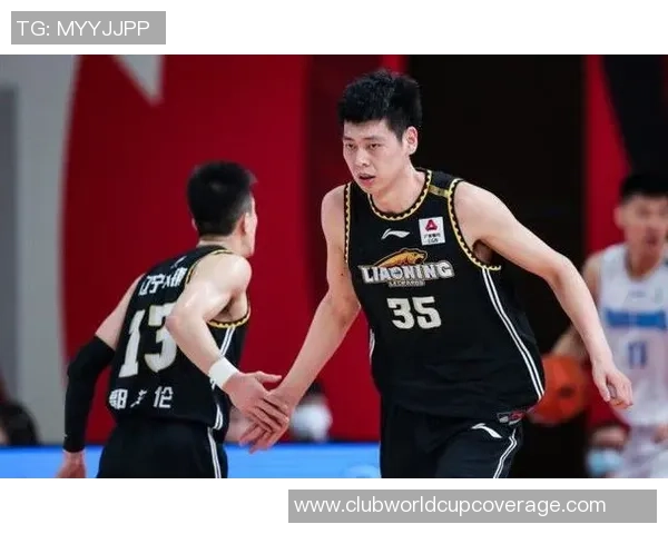 朱荣振的奋斗历程与成就探索：从普通学子到行业领军人物的成长之路